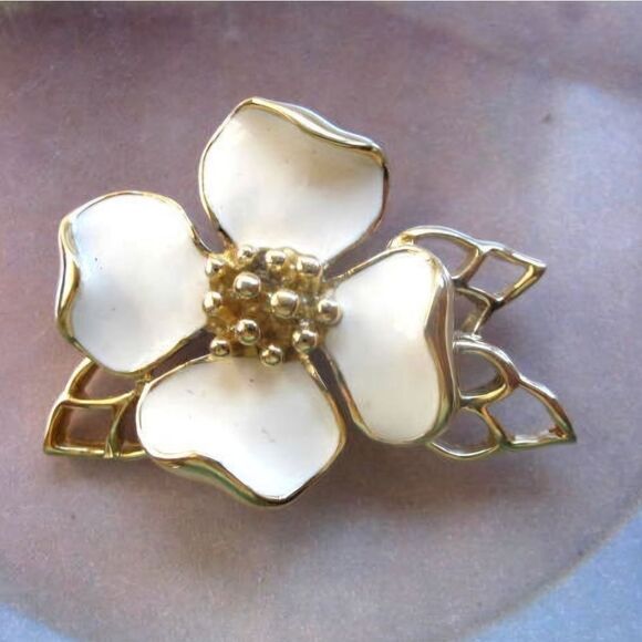 RARES VTG ESTATE SIGNED TRIFARI ENAMELED FLOWER 2" BROOCH EXCELLENT CONDITION - Picture 4 of 12
